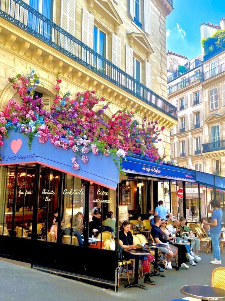 Cafe de leglise decoration florale deschamps