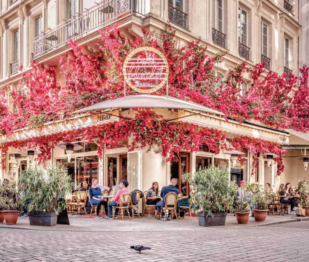 cafe blanchet decoration florale Deschamps Paris