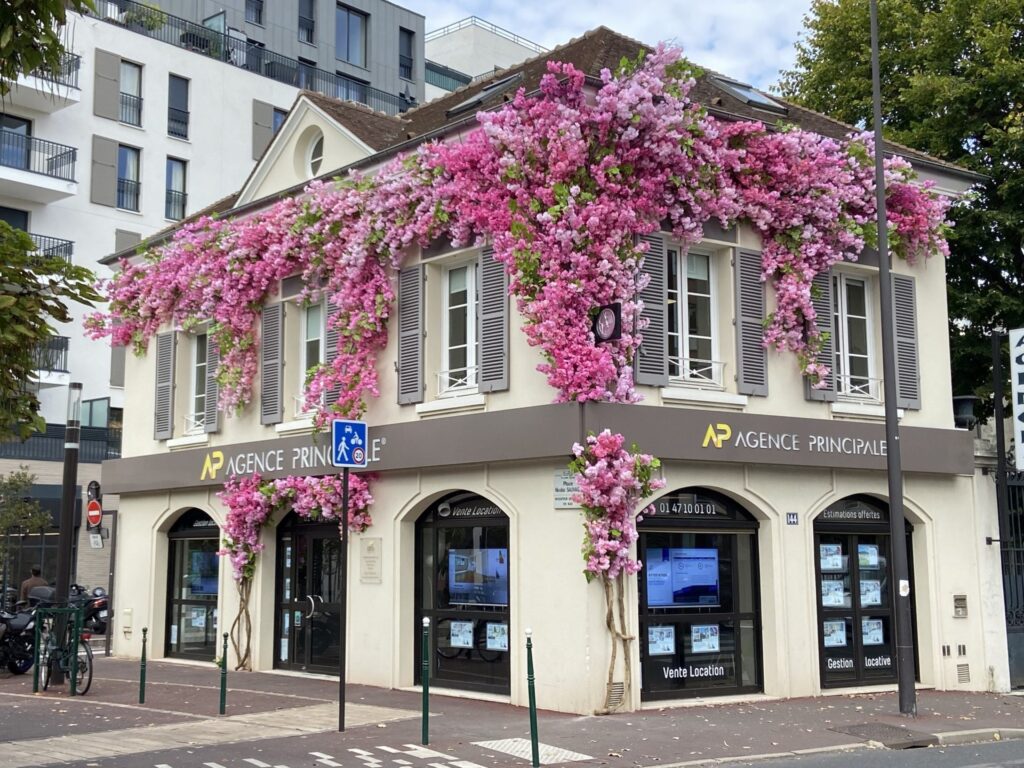 facade fleurie agence immobilière