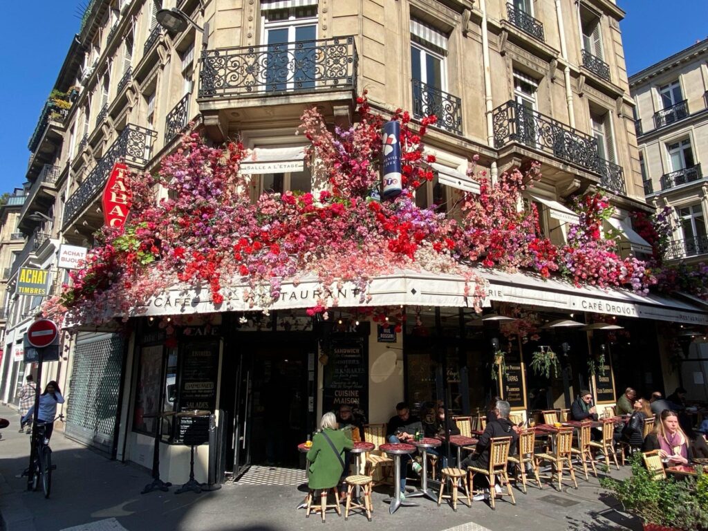 Café Drouot Paris Fleuriste deschamps paris 17 004