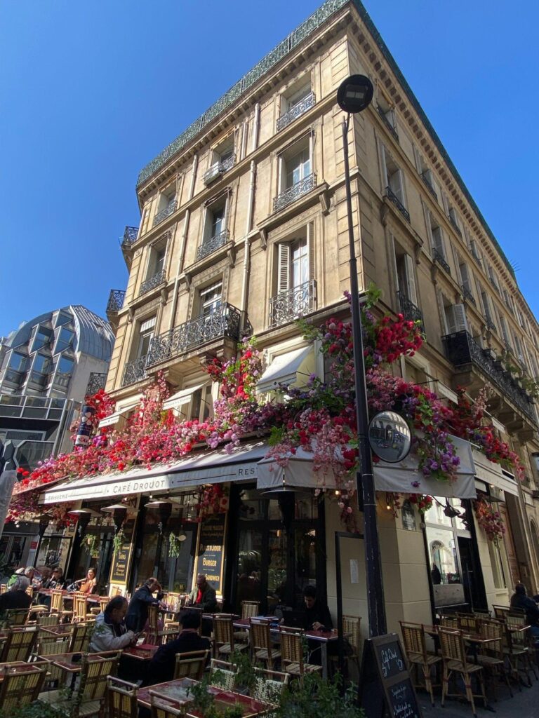 Café Drouot Paris Fleuriste deschamps paris 17 005