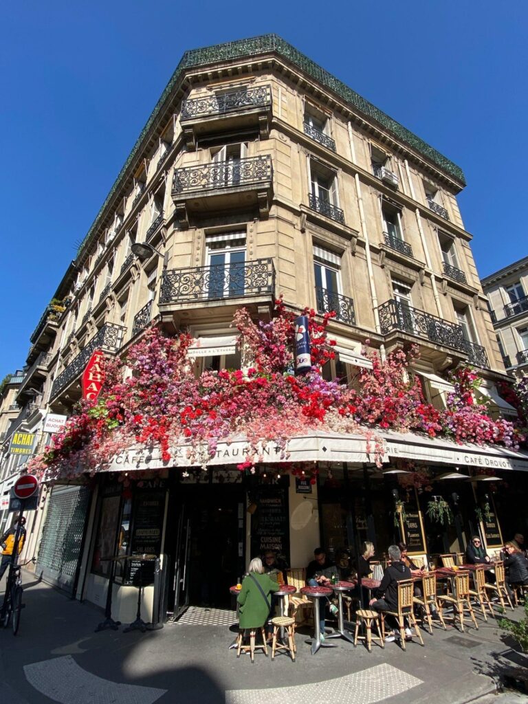 Café Drouot Paris Fleuriste deschamps paris 17 010