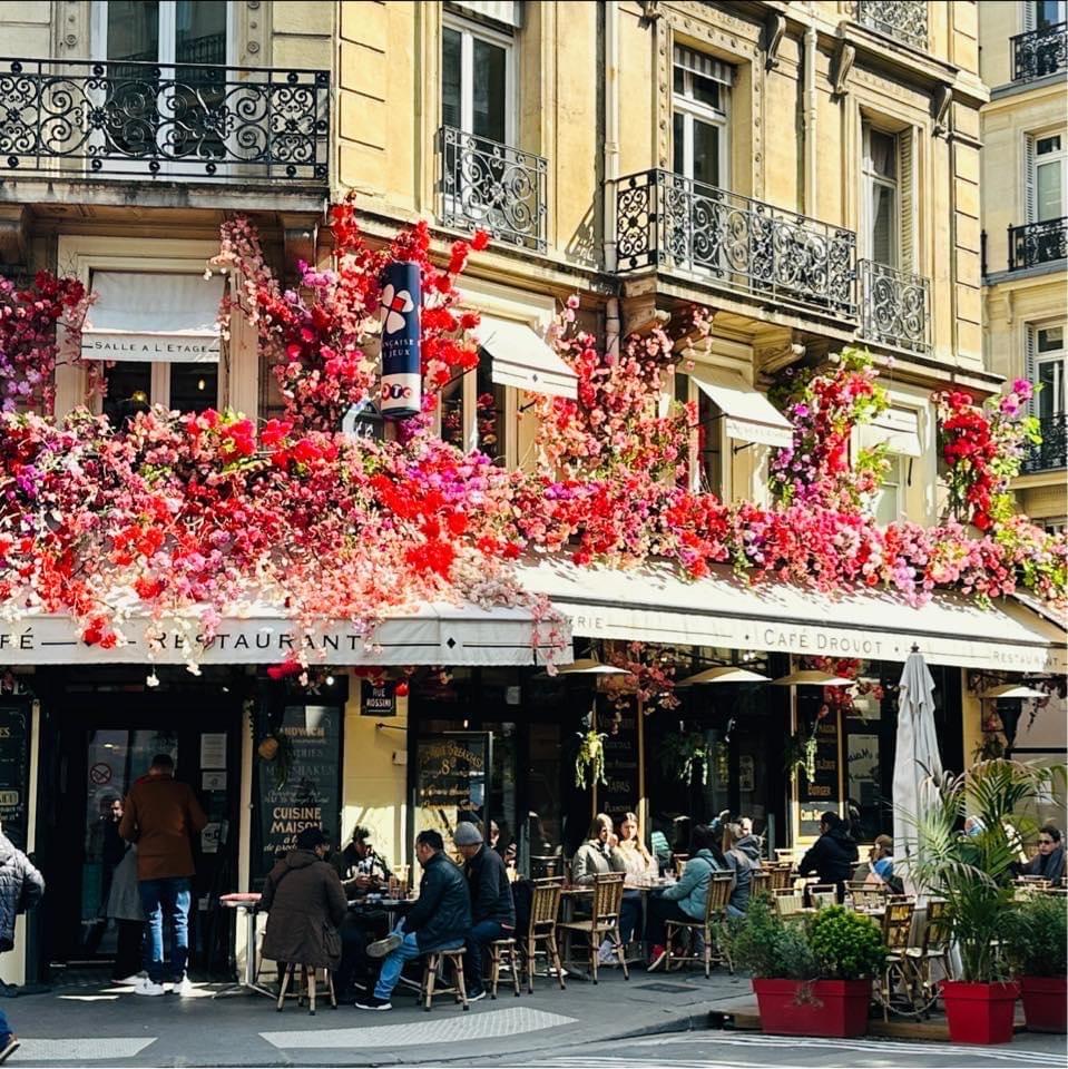 Café Drouot Paris Fleuriste deschamps paris 17 012