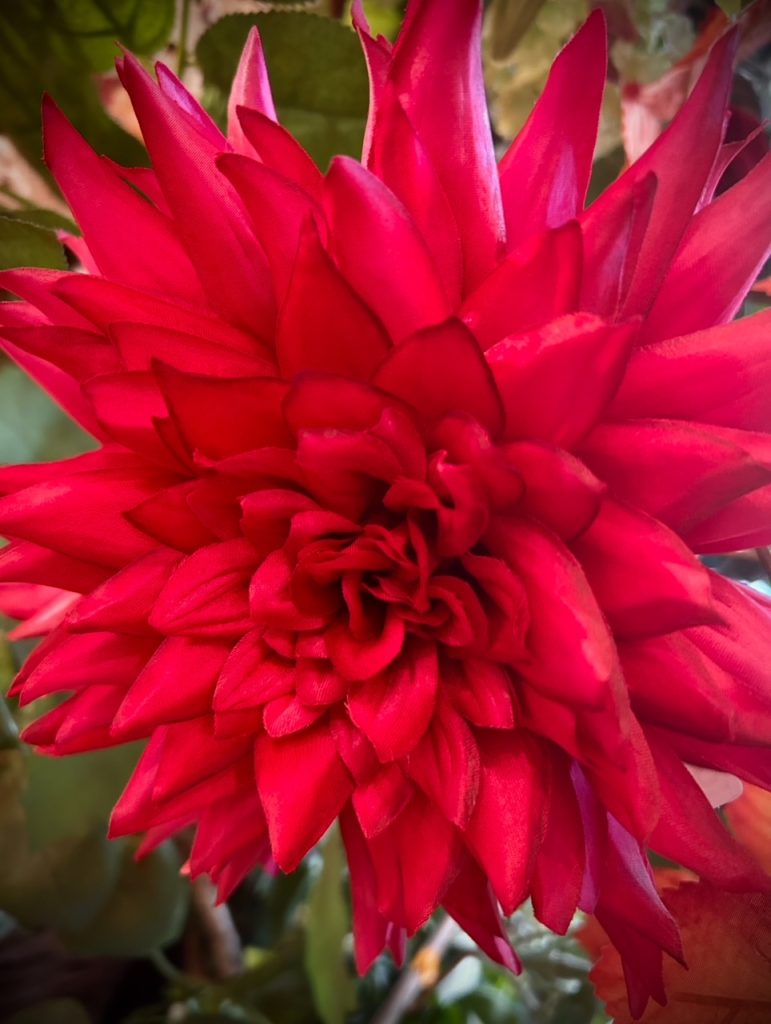 Fleurs artificielles rouges