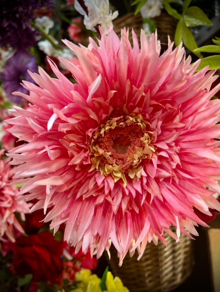 Fleurs artificielles roses