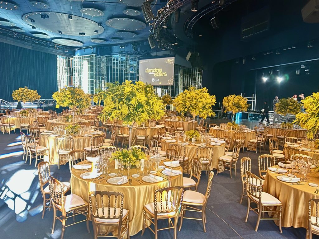 Decor mimosa table