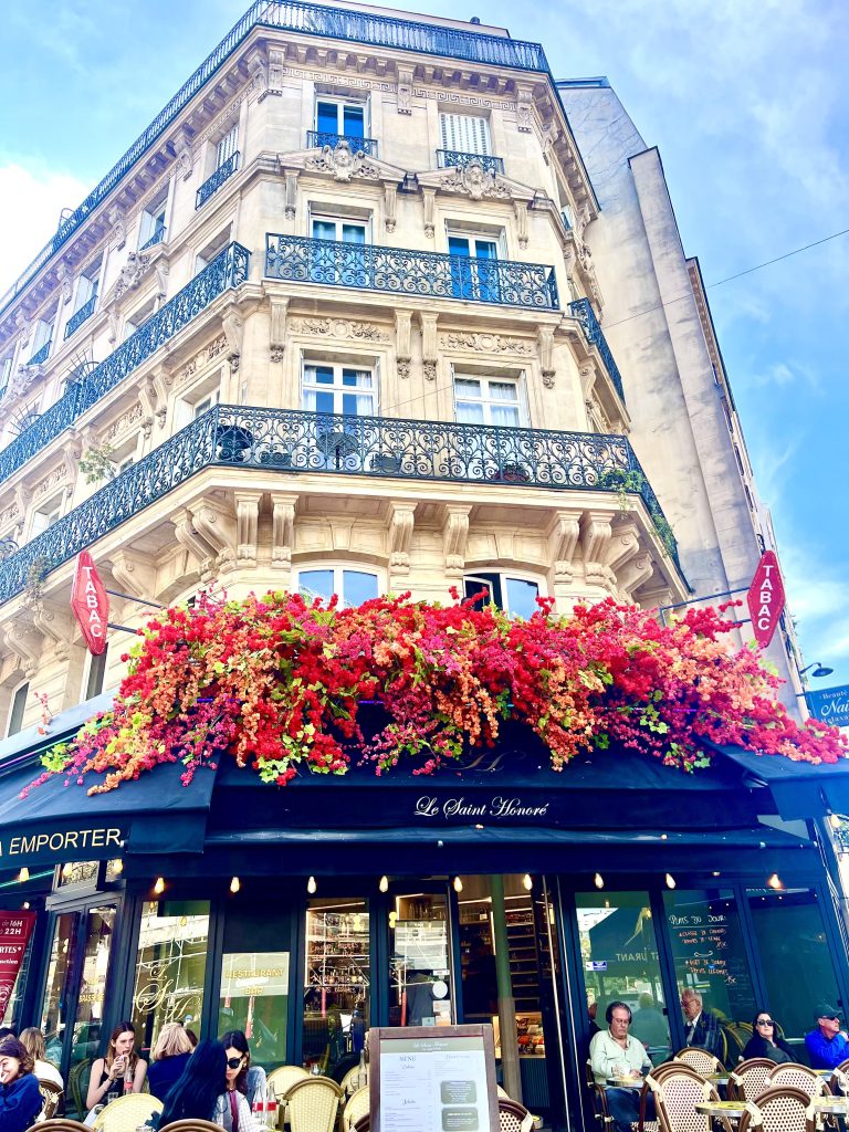 Saint Honoré decoration facade Deschamps (2)