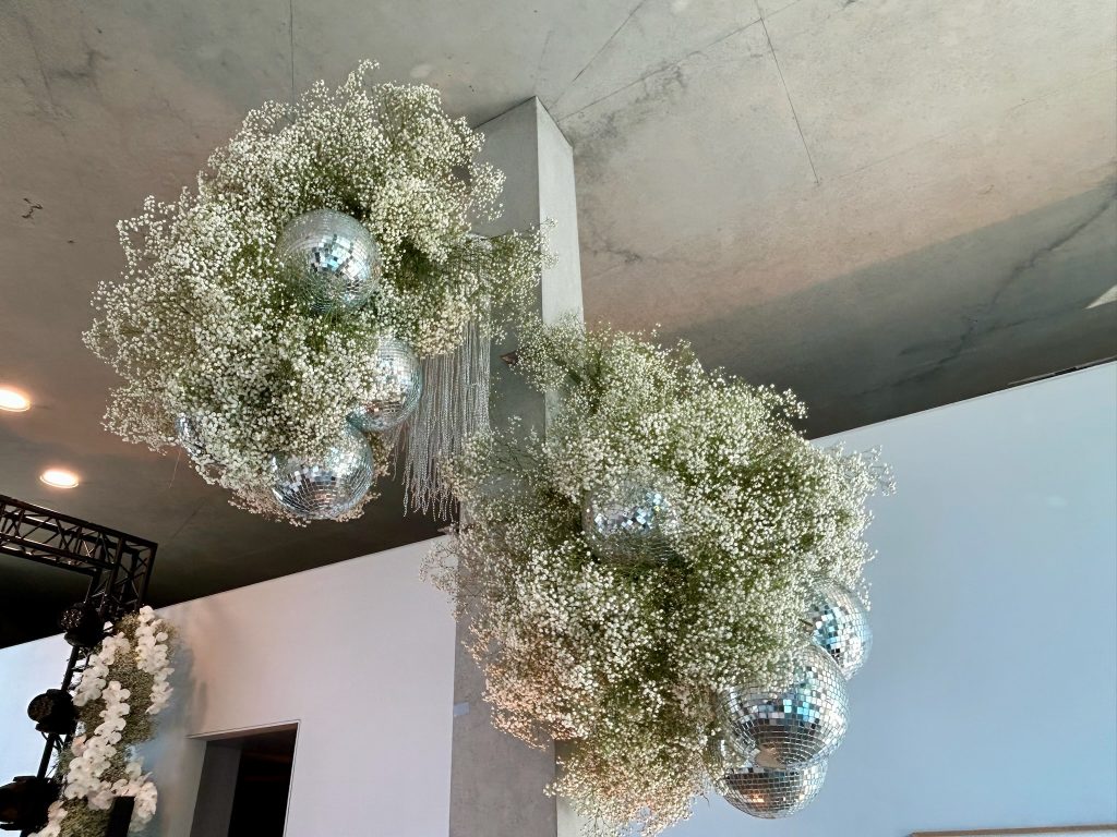 Deco florale soiree disco Luc Deschamps (41)