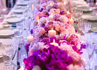 Diner chic Pivoines et sculptures florales 2025