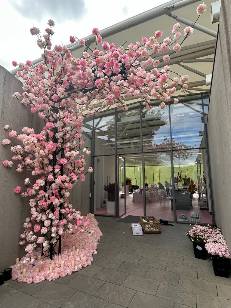 Decoration florale Deschamps Pivoines et sculptures florales (65)